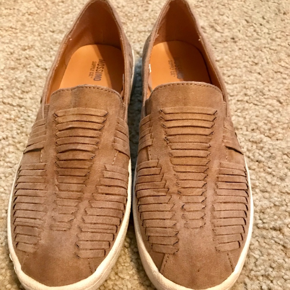 Loafer/Tennis shoes - woven details!!